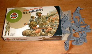 US Paratroops