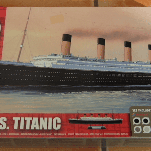 RMS Titanic 1:700