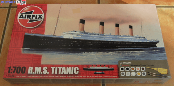 RMS Titanic 1:700